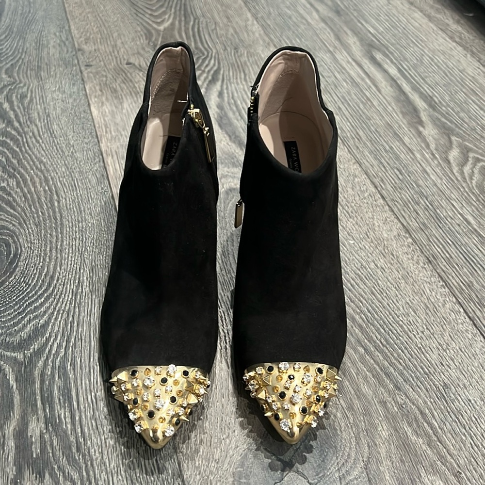 Zara suede booties with gold toe. Size 38. Fits size 6